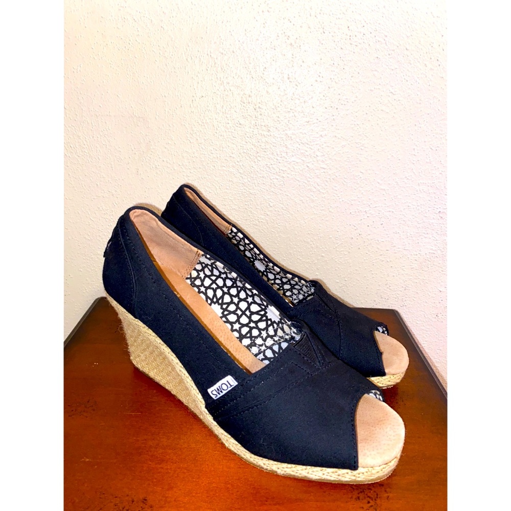 TOMS Calypso Women's Size 8 Black Open Peep Toe Canvas Woven Wedge Heels Sandals